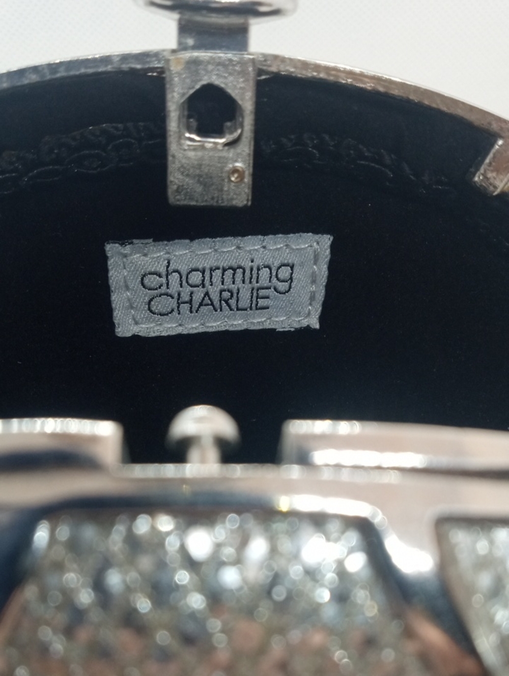 CHARMING CHARLIE METAL MINIWRISTKET/CLUTCH - Picture 5 of 9